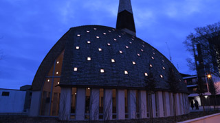 La chapelle Saint-Martin, conçue et réalisée par l’agence duthilleul pour l’éco-quartier de Monconseil à Tours
Chapelle Saint Martin . avec l'agence Duthilleul Architecture Studio . Tours . 2017 . France
Sculpture Lumière création Lumière puits de lumière 