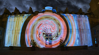 Nuit Blanche de Paris 
Agence Patrick Rimoux, Sculpteur Lumière 
Shantidas Riedacker, Julia Dantonnet 
Mapping Video Création Lumière événementielle urbaine
La Région Île-de-France . Mairie du 7eme 75007 Paris . Nuit Blanche de Paris . Galerie Minsky . 2017 . France